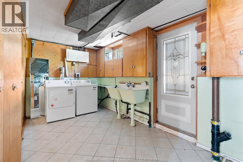 Photo 23 of 1552 Stratford, Windsor ON