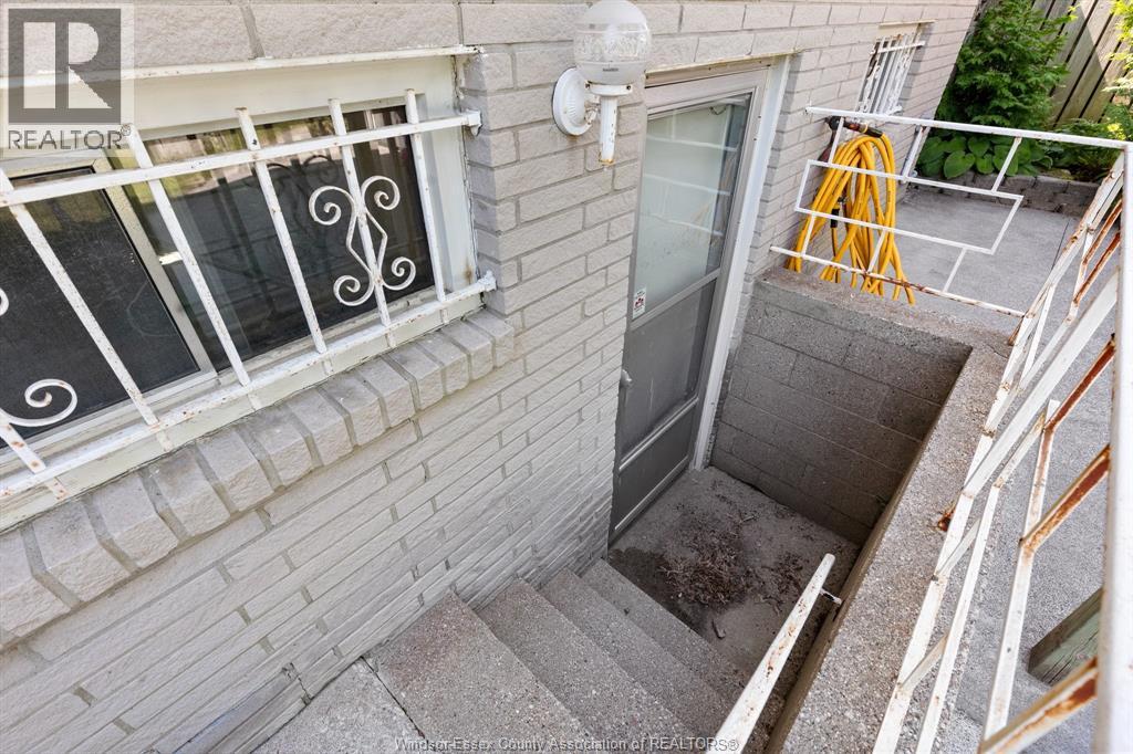 Photo 24 of 1552 Stratford, Windsor ON