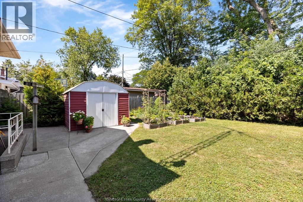 Photo 25 of 1552 Stratford, Windsor ON