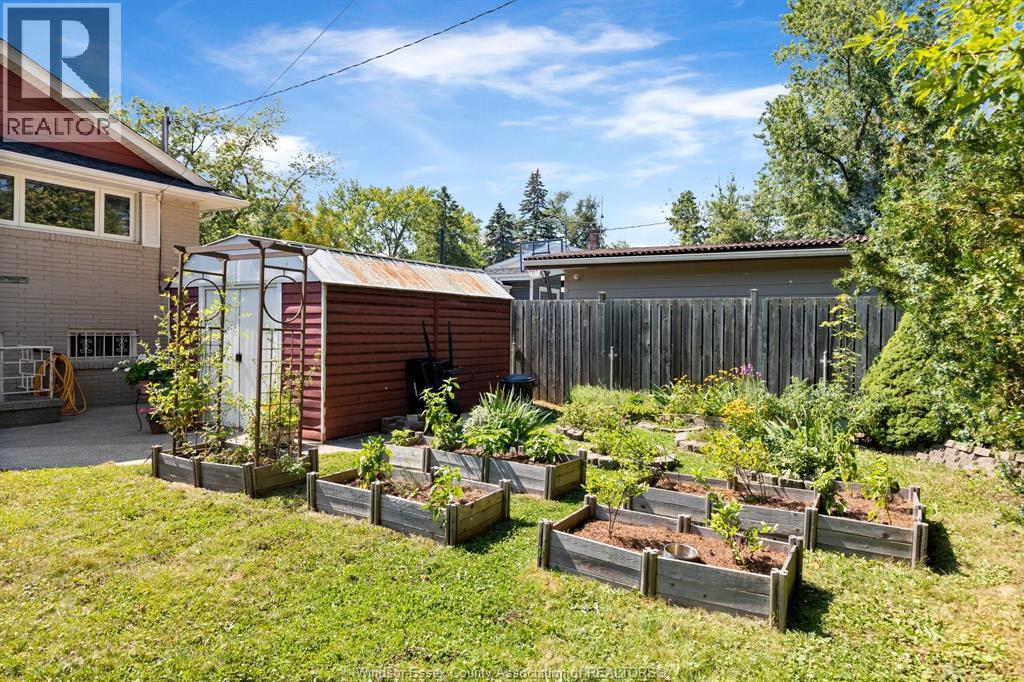 Photo 28 of 1552 Stratford, Windsor ON