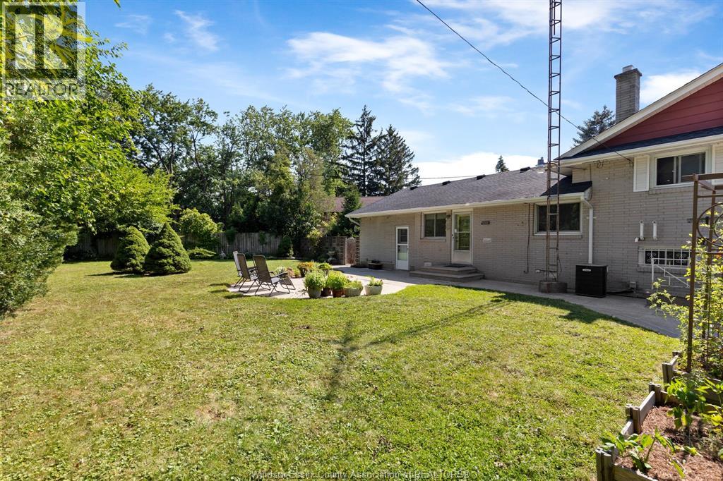 Photo 29 of 1552 Stratford, Windsor ON