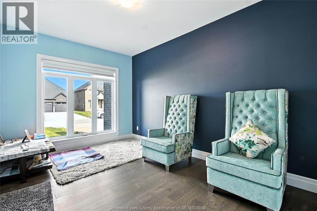 Photo 10 of 518 Veneto Street, Lakeshore ON