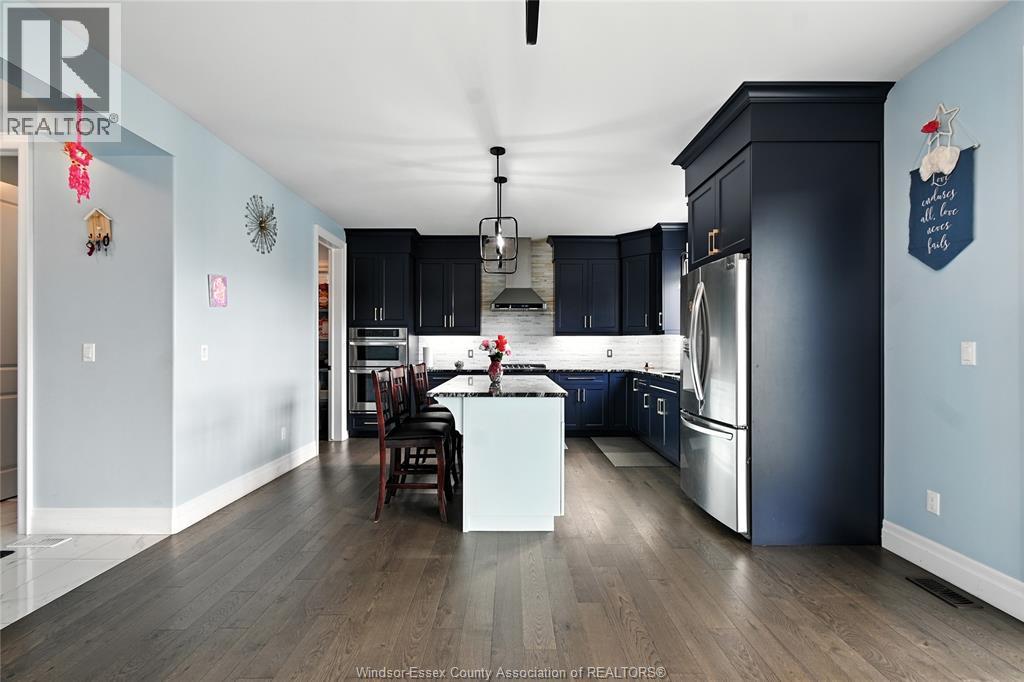 Photo 16 of 518 Veneto Street, Lakeshore ON