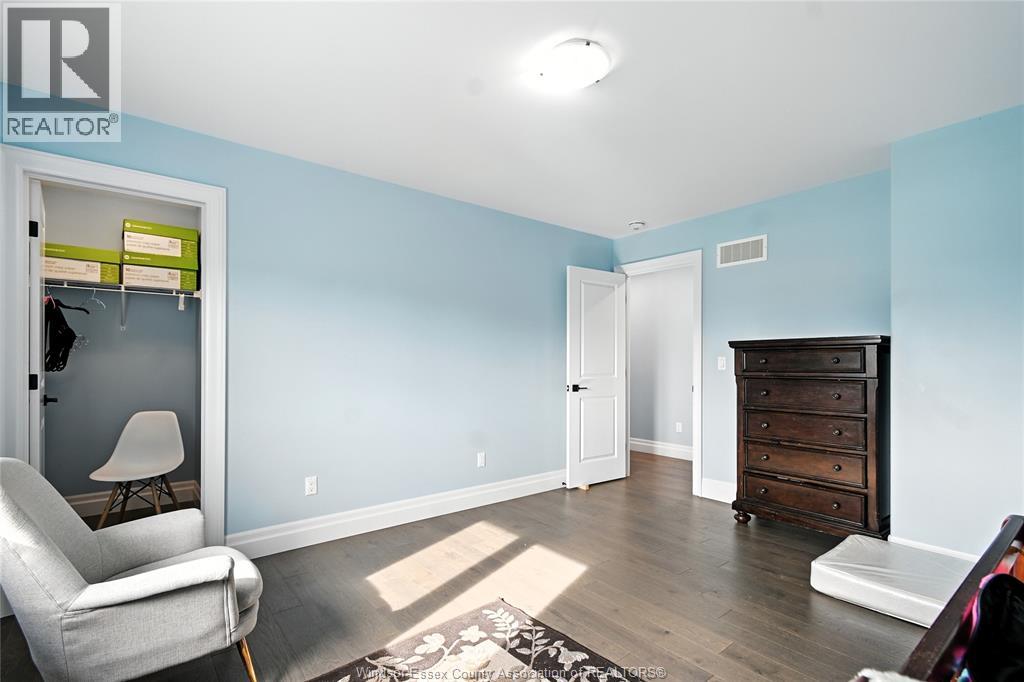 Photo 30 of 518 Veneto Street, Lakeshore ON