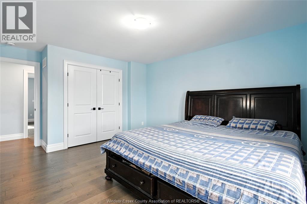 Photo 32 of 518 Veneto Street, Lakeshore ON