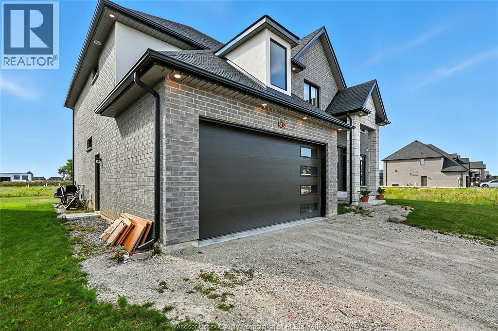Photo 4 of 518 Veneto Street, Lakeshore ON