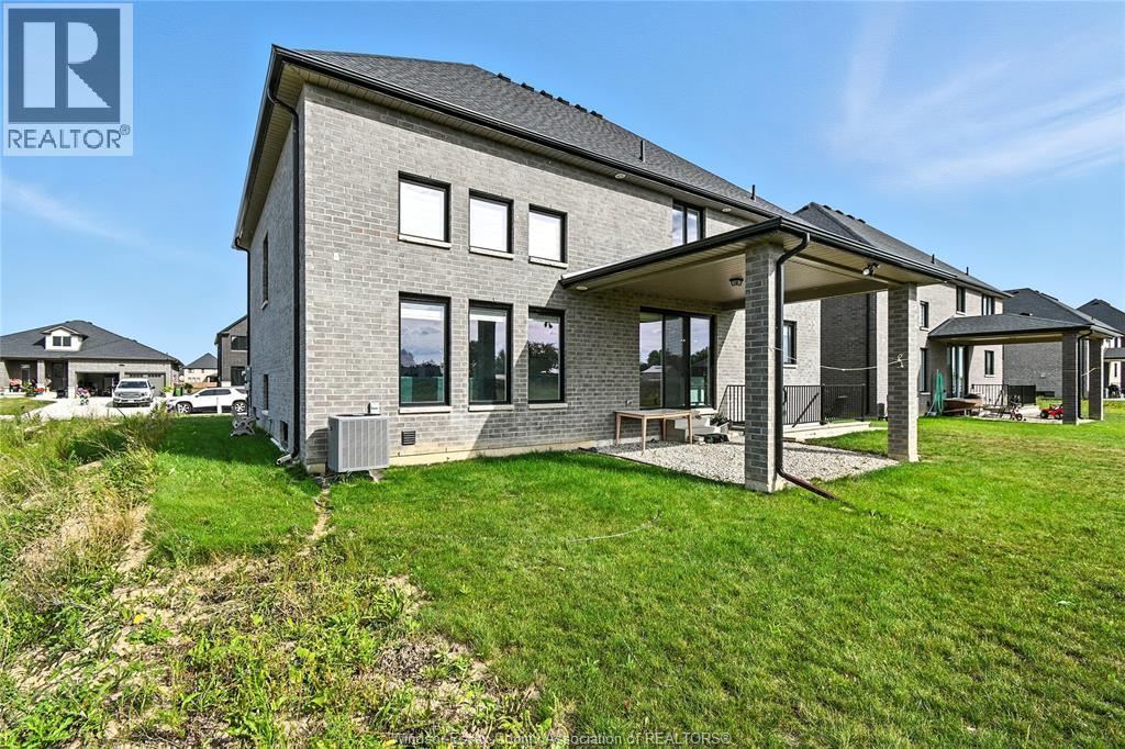 Photo 6 of 518 Veneto Street, Lakeshore ON
