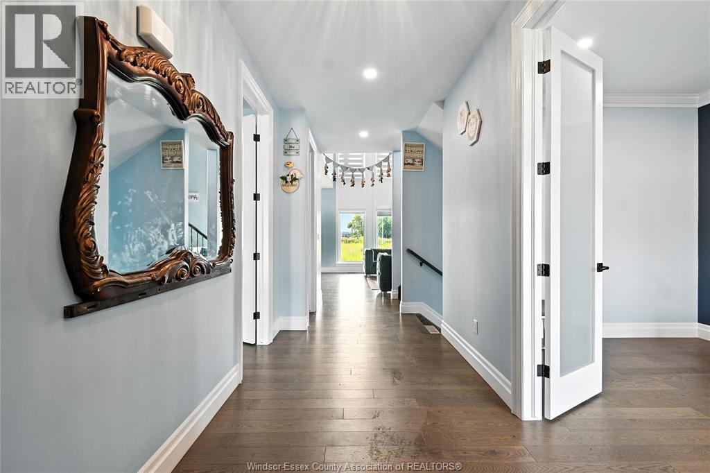 Photo 8 of 518 Veneto Street, Lakeshore ON