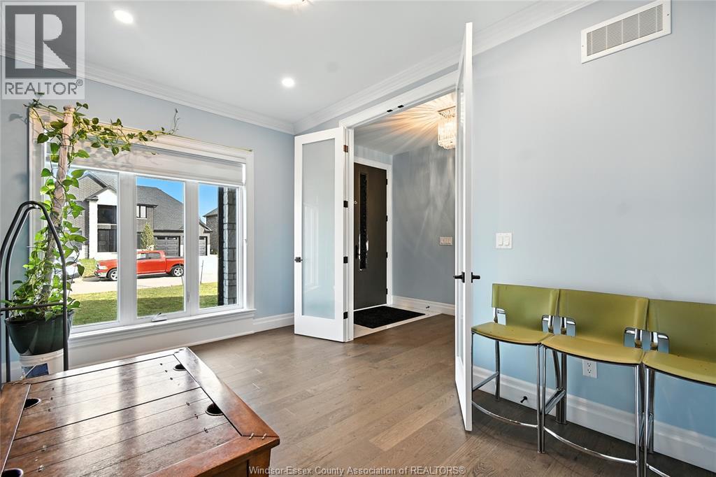 Photo 9 of 518 Veneto Street, Lakeshore ON