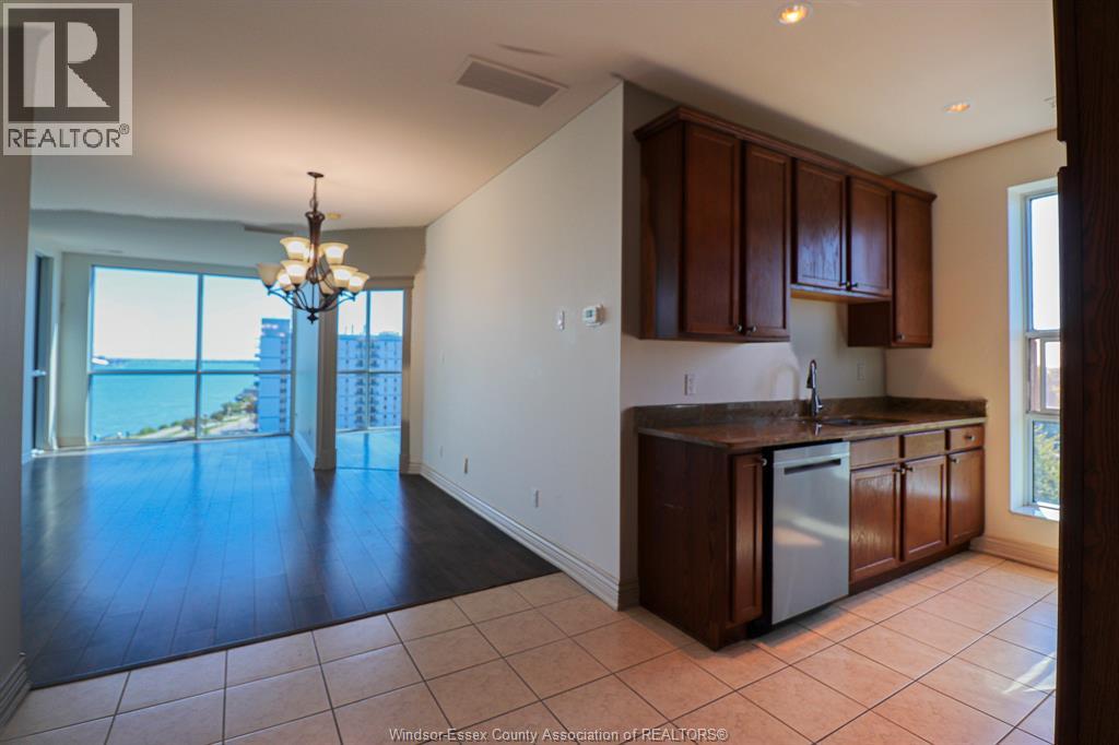 Photo 6 of 1225 Riverside Unit 808, Windsor ON