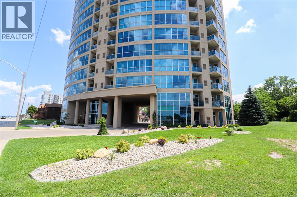 Photo 2 of 1225 Riverside Unit 808, Windsor ON