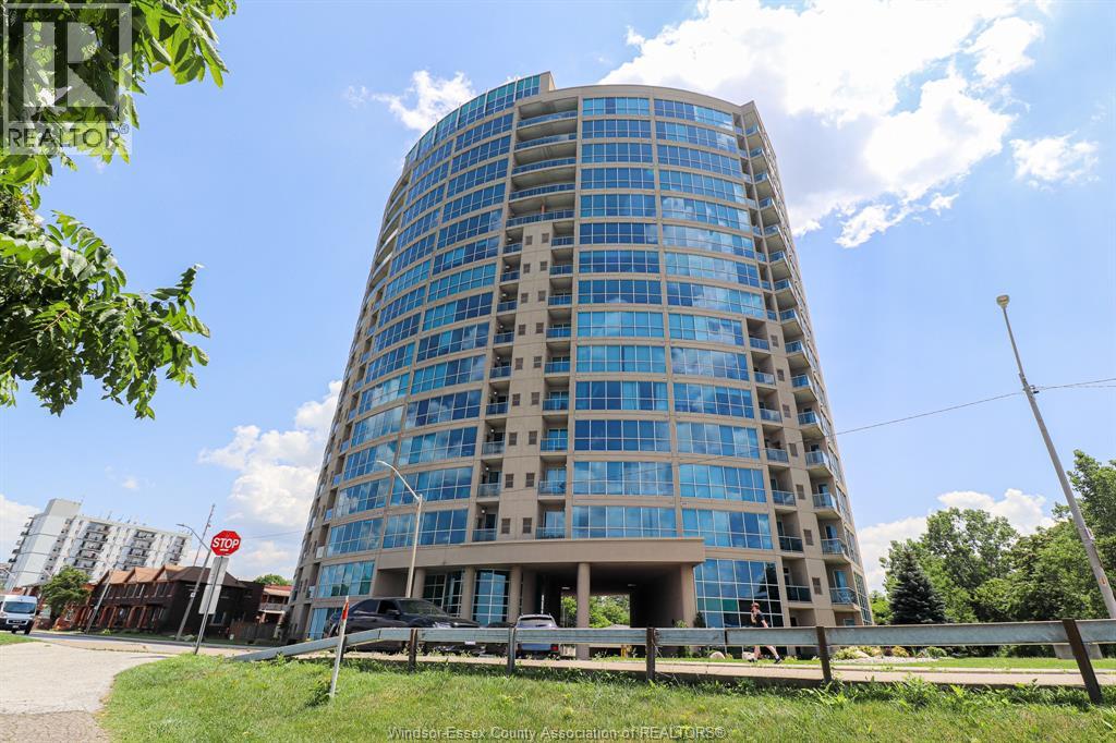 Photo 1 of 1225 Riverside Unit 808, Windsor ON