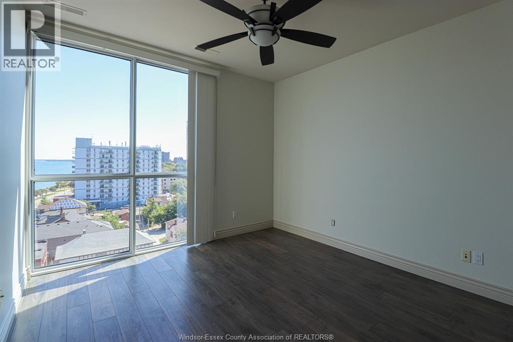 Photo 13 of 1225 Riverside Unit 808, Windsor ON