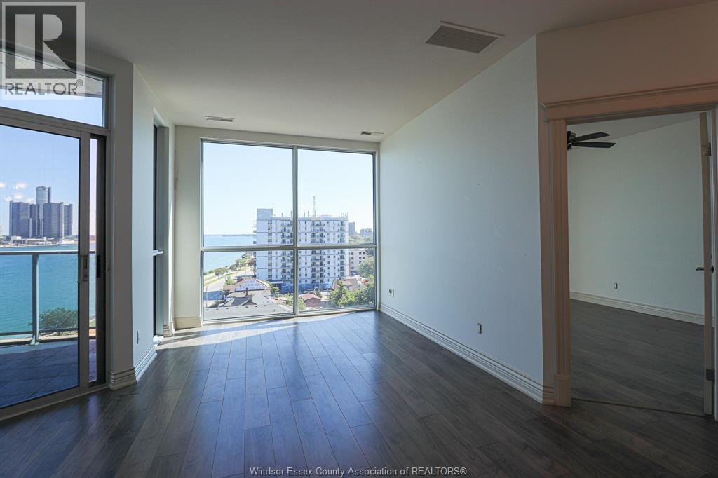 Photo 10 of 1225 Riverside Unit 808, Windsor ON