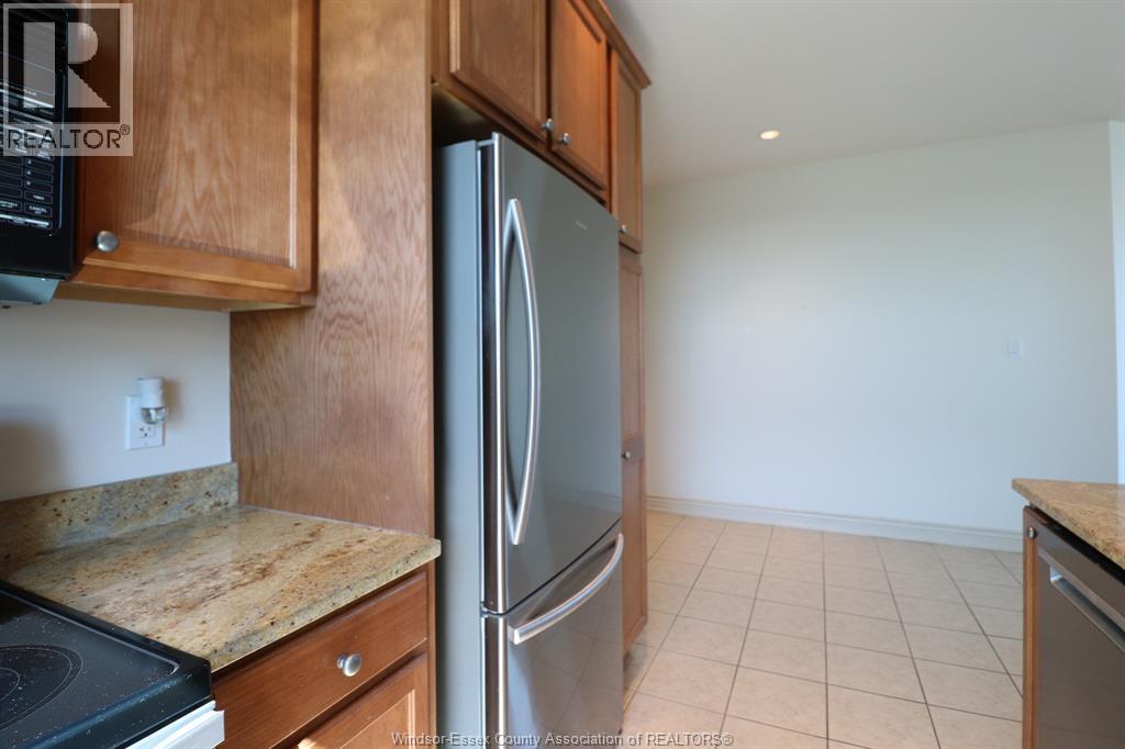 Photo 17 of 1225 Riverside Unit 808, Windsor ON