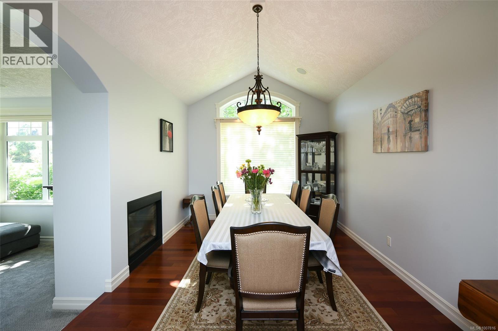 3300 Majestic Dr, Courtenay
