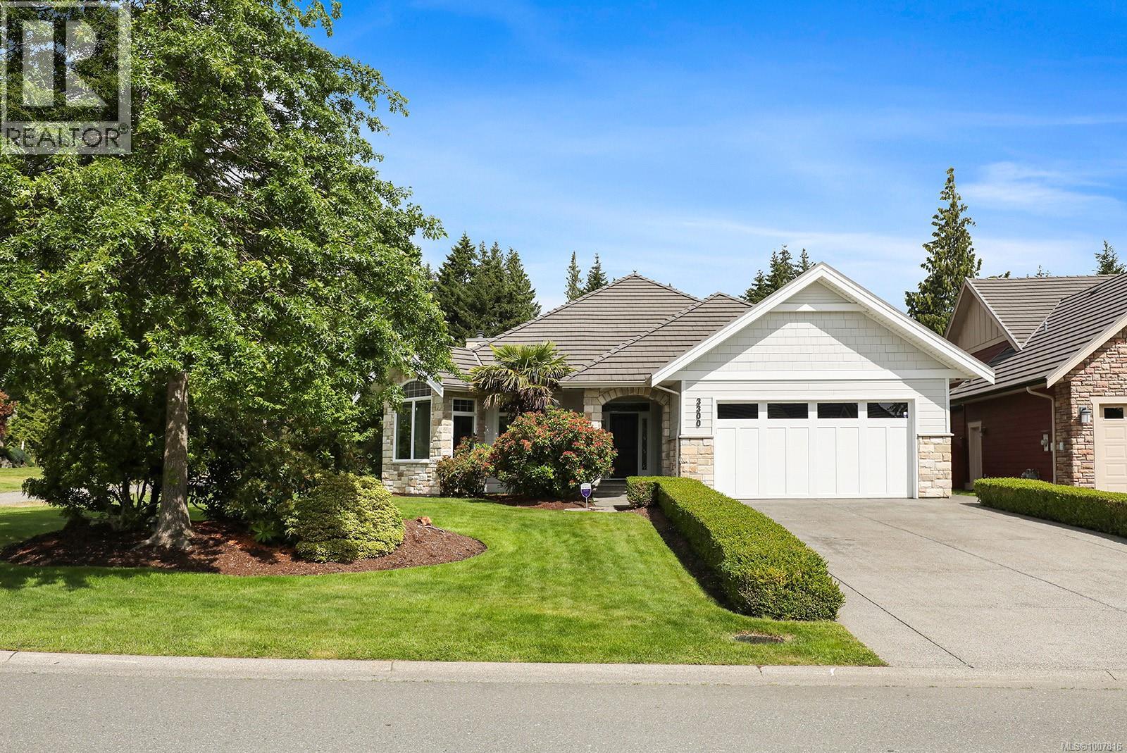 3300 Majestic Dr, Courtenay
