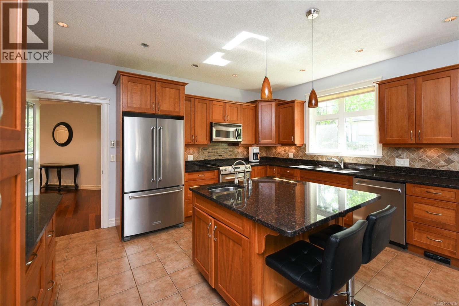 3300 Majestic Dr, Courtenay