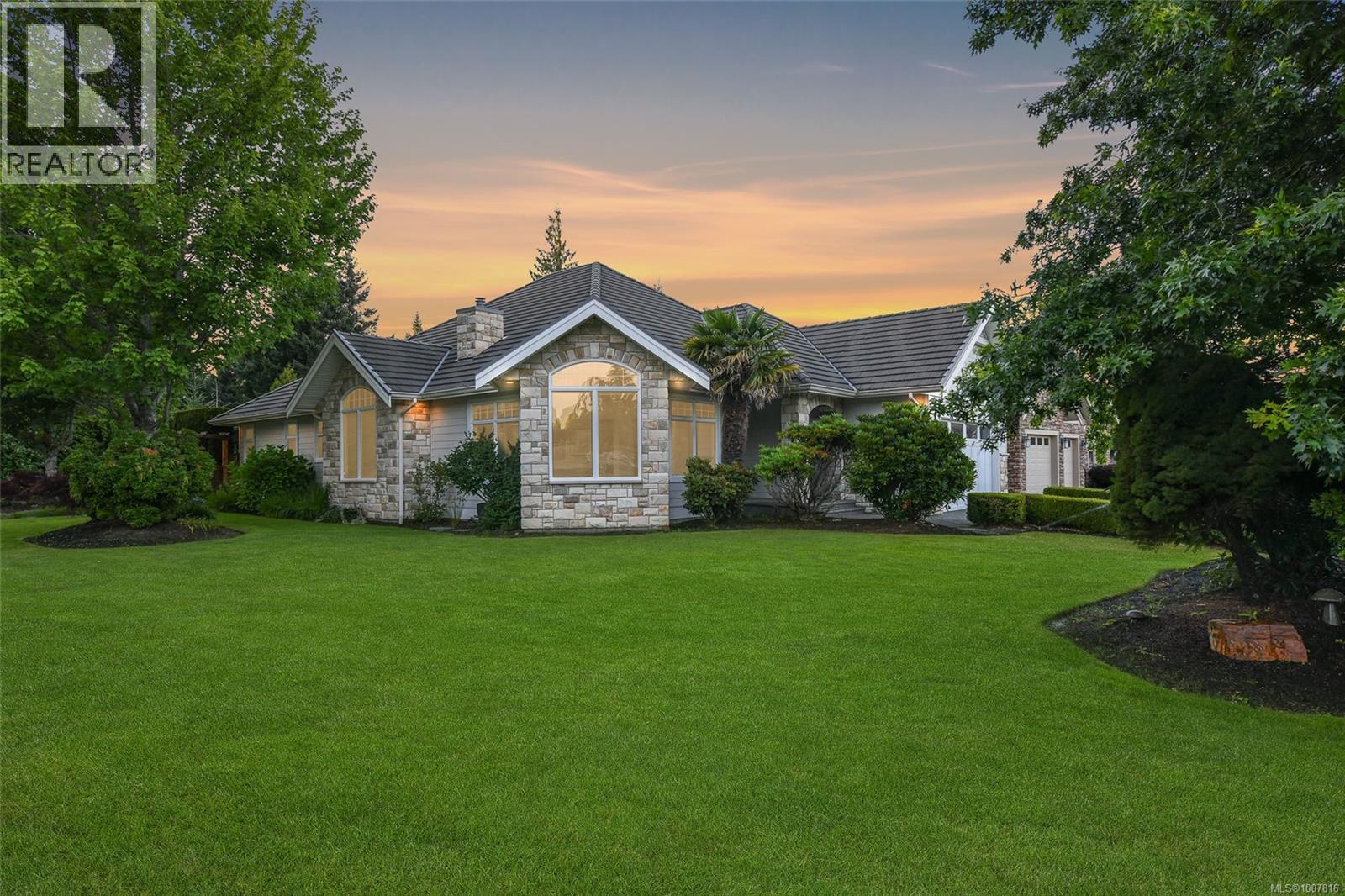 3300 Majestic Dr, Courtenay