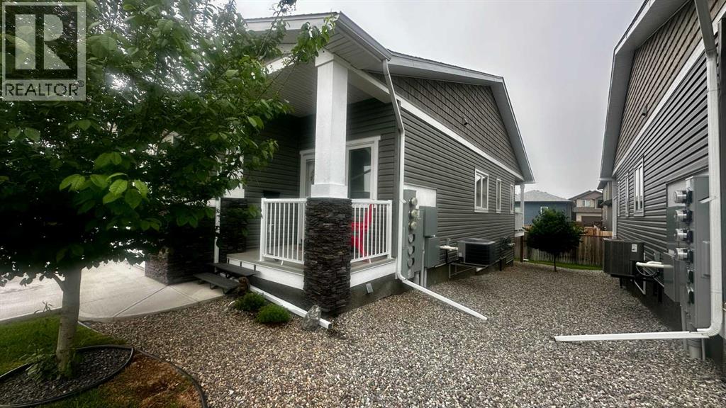 Photo 3 of 3 310 Northlander Bend W, Lethbridge AB