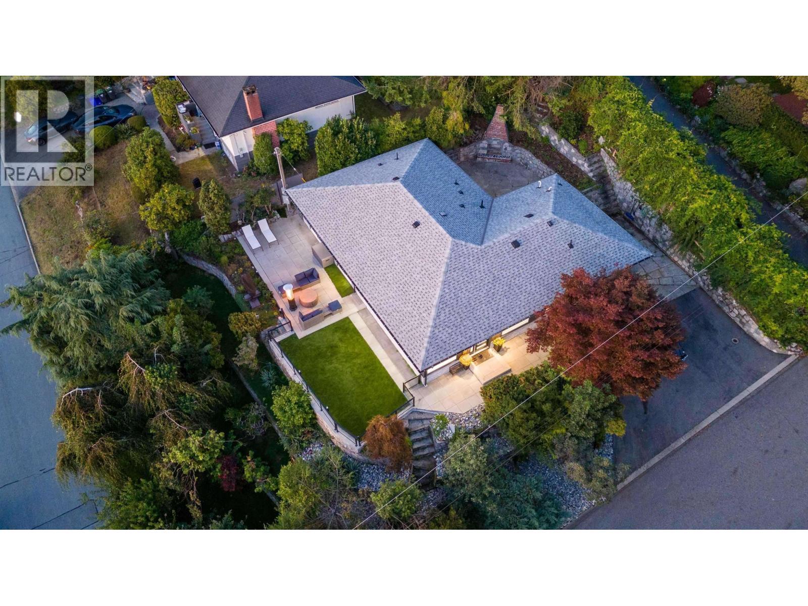 Photo 26 of 3812 Dalkeith Drive, North Vancouver BC