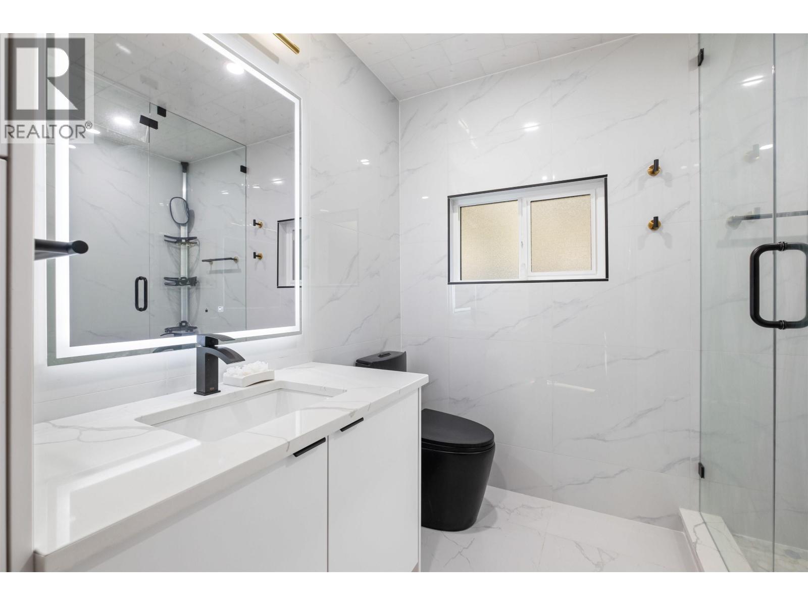 Photo 17 of 3812 Dalkeith Drive, North Vancouver BC