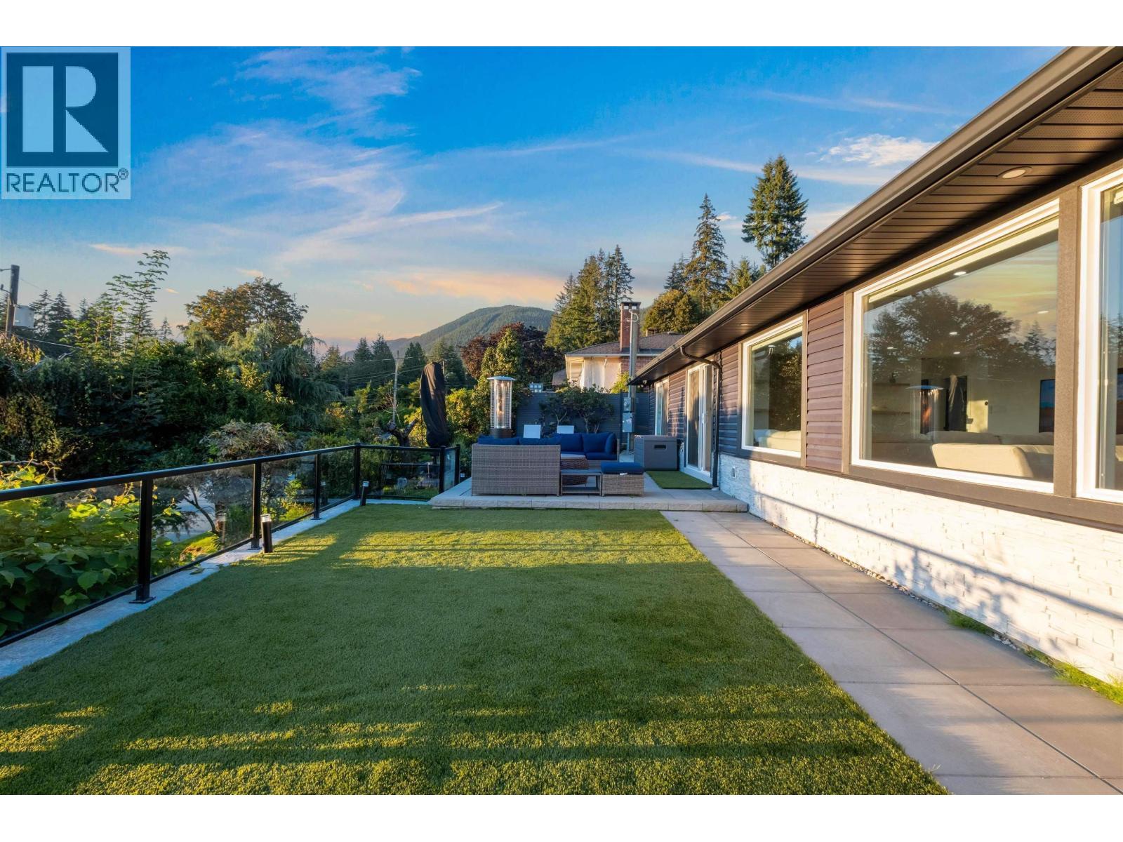 Photo 23 of 3812 Dalkeith Drive, North Vancouver BC