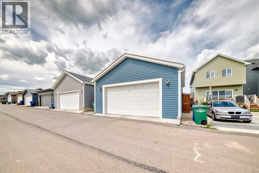 Photo 50 of 1073 Chinook Gate Heath Sw, Airdrie AB