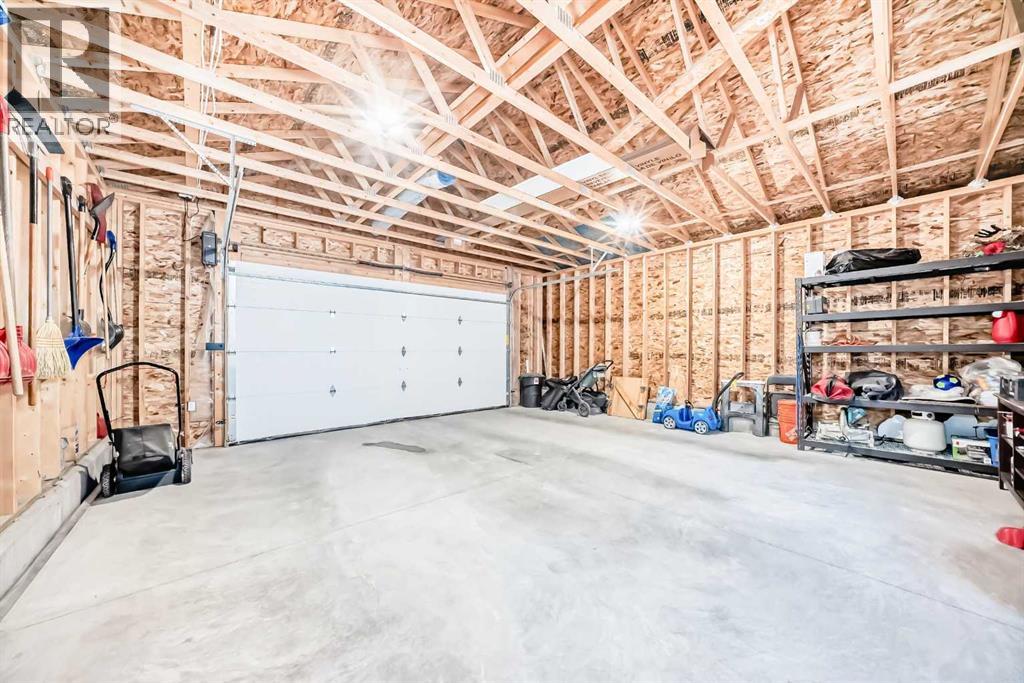 Photo 49 of 1073 Chinook Gate Heath Sw, Airdrie AB