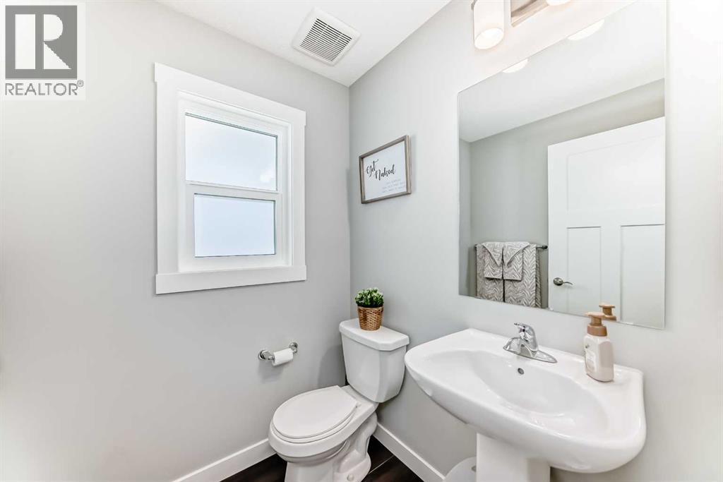 Photo 23 of 1073 Chinook Gate Heath Sw, Airdrie AB