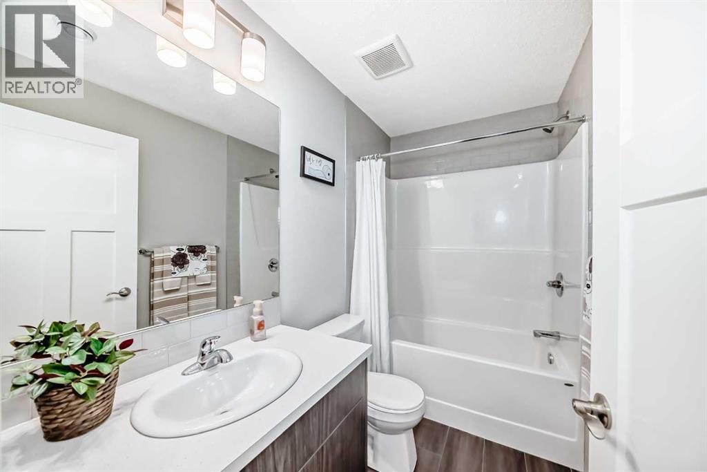 Photo 44 of 1073 Chinook Gate Heath Sw, Airdrie AB