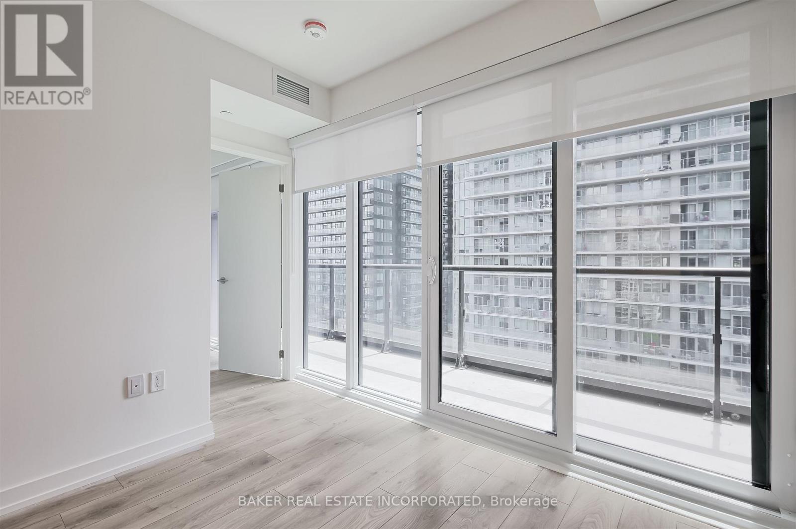 Photo 3 of 702 223 Redpath Avenue, Toronto ON