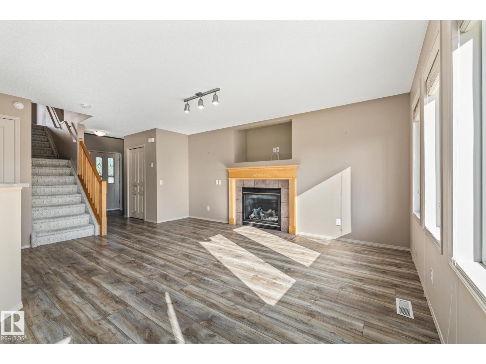 Photo 12 of 5011 190 A St Nw, Edmonton AB