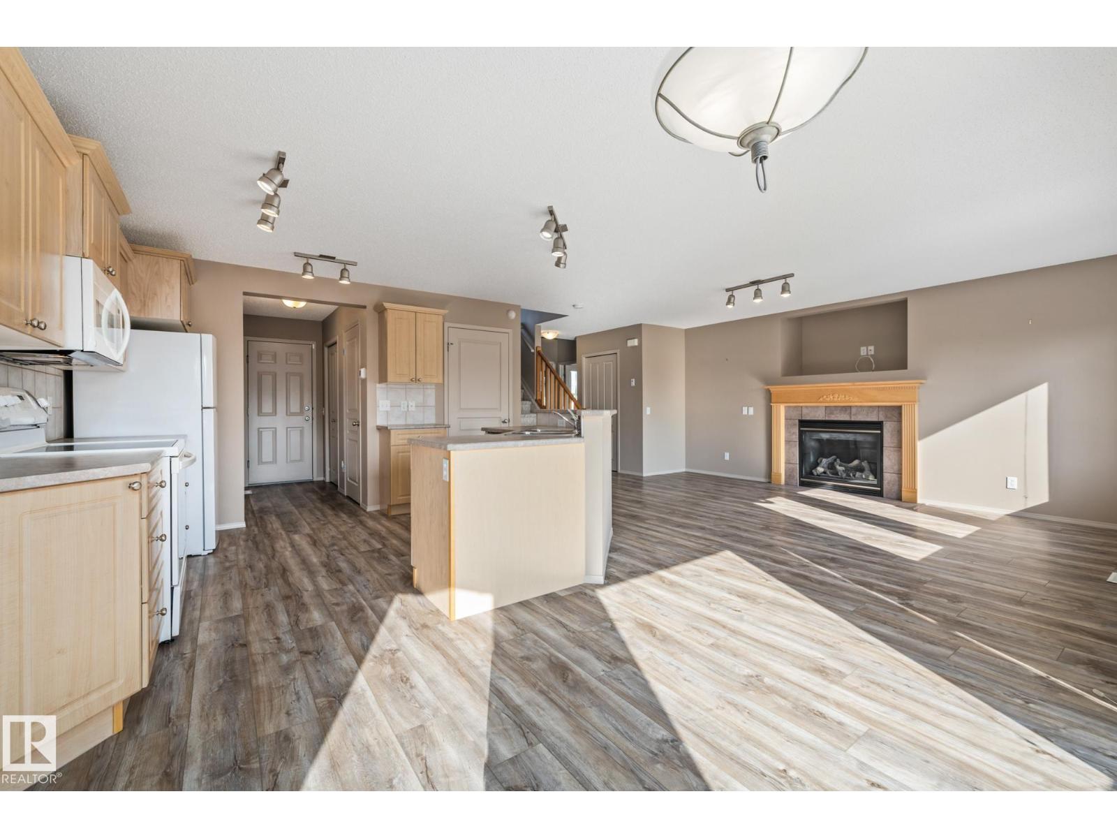 Photo 15 of 5011 190 A St Nw, Edmonton AB