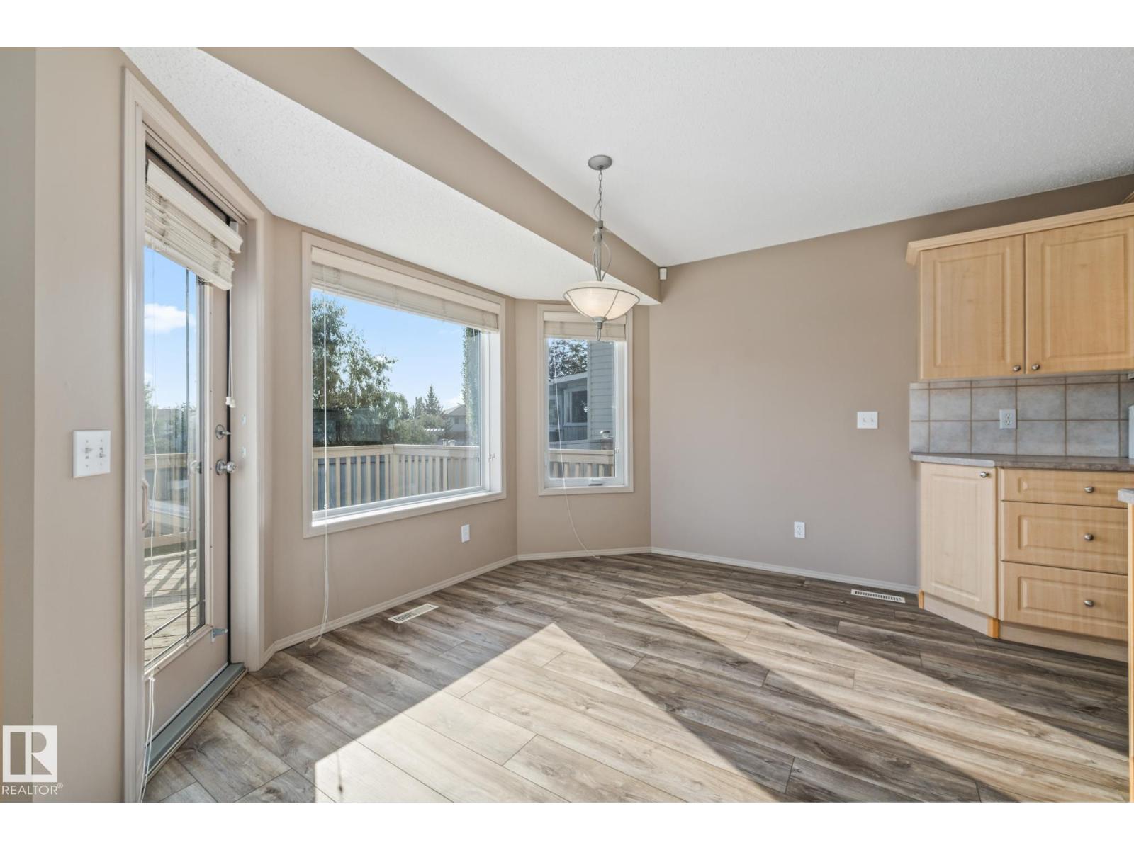 Photo 16 of 5011 190 A St Nw, Edmonton AB