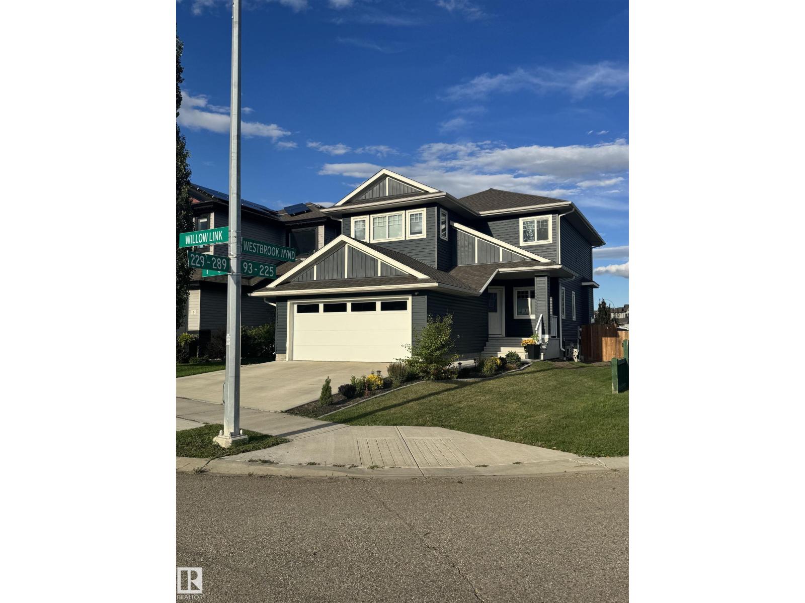 Photo 2 of 1 Willow Li, Fort Saskatchewan AB