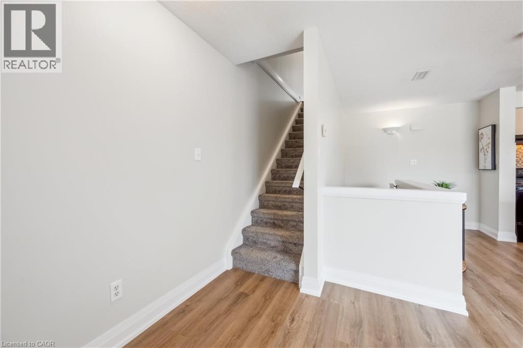 Photo 14 of 45 Cedarhill Crescent Unit 12 D, Kitchener ON