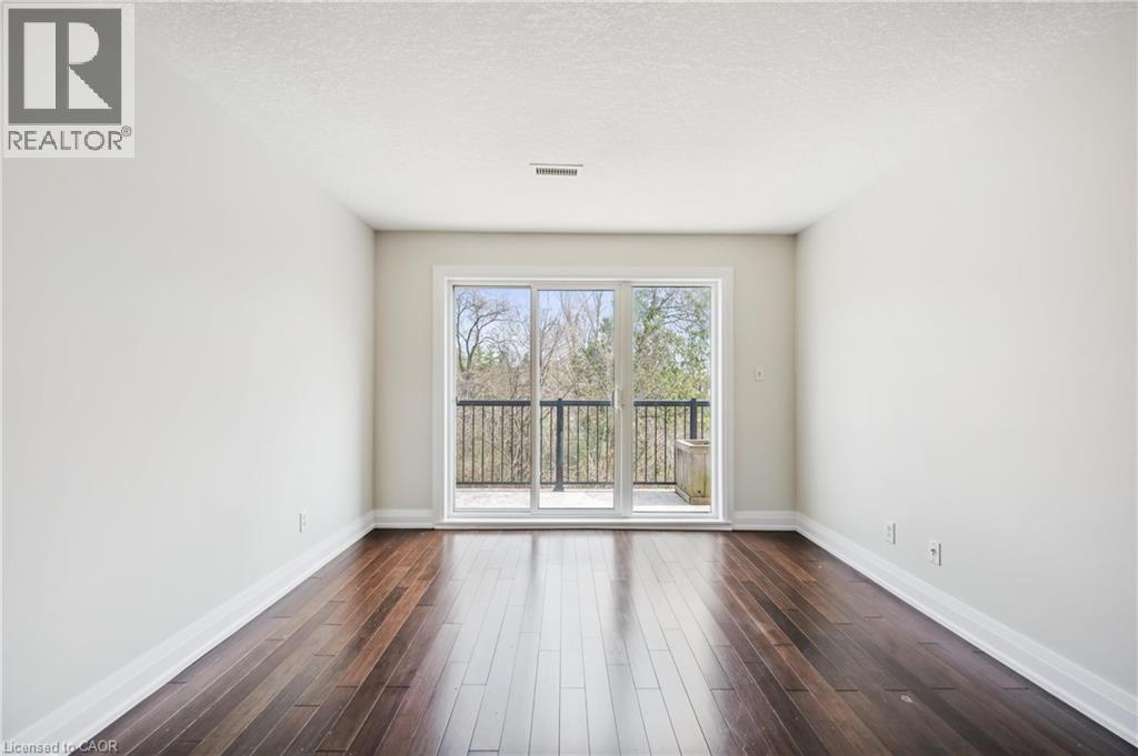 Photo 18 of 45 Cedarhill Crescent Unit 12 D, Kitchener ON