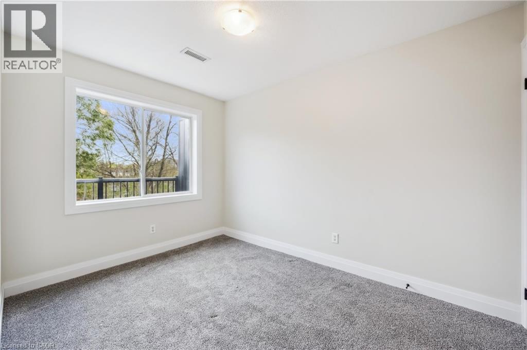 Photo 27 of 45 Cedarhill Crescent Unit 12 D, Kitchener ON