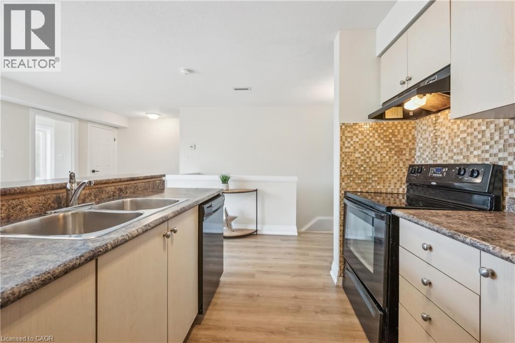 Photo 7 of 45 Cedarhill Crescent Unit 12 D, Kitchener ON