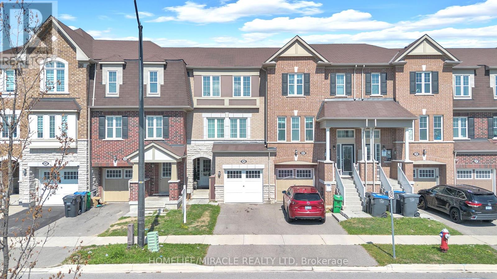 Photo 26 of 43 Baycliffe Crescent, Brampton ON