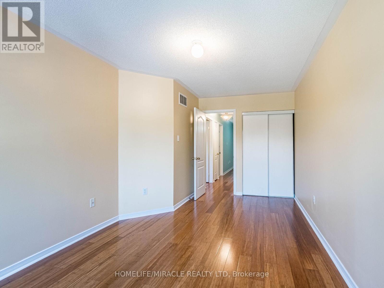 Photo 33 of 55 Native Landing, Brampton ON
