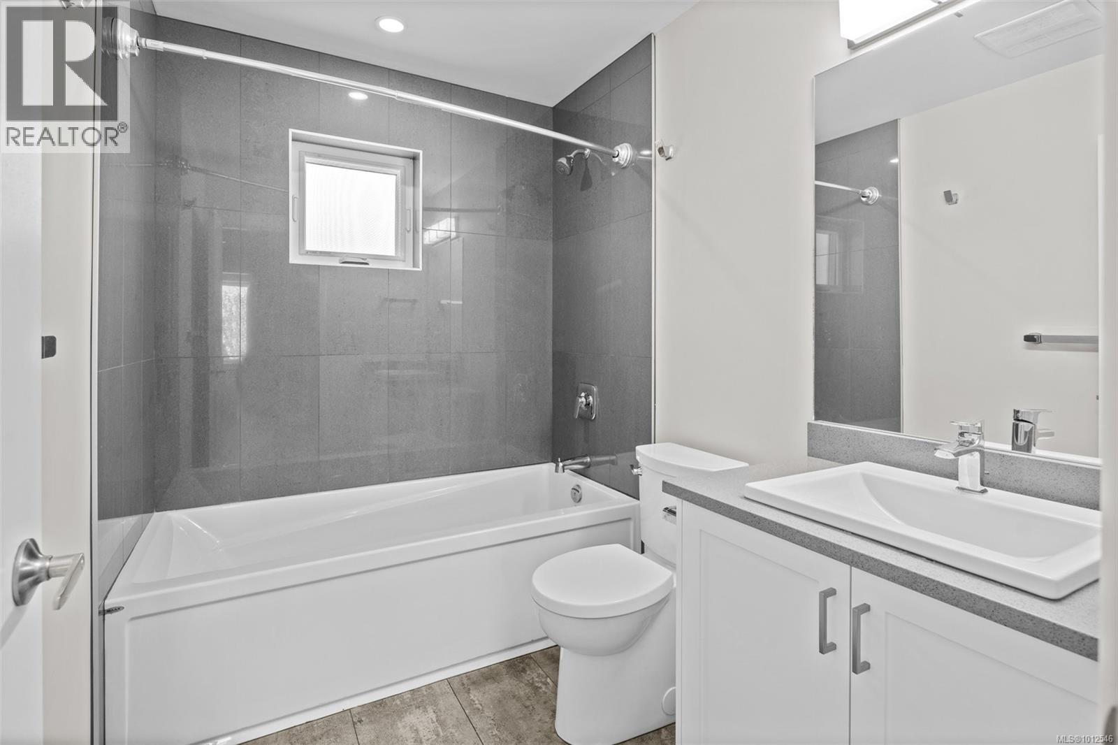  326 Lone Oak Place, Langford