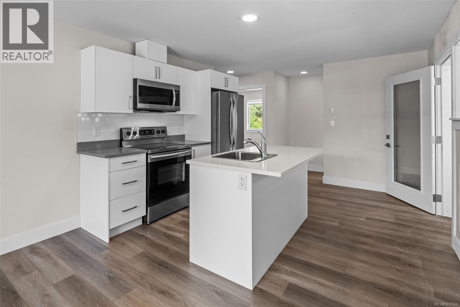  326 Lone Oak Place, Langford