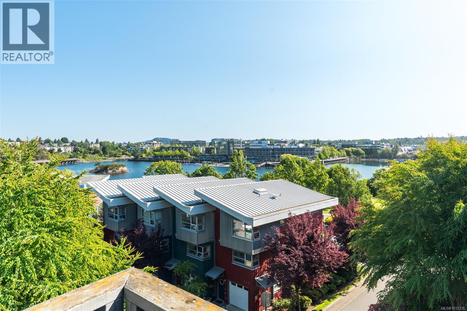 413 90 Regatta Landing, Victoria