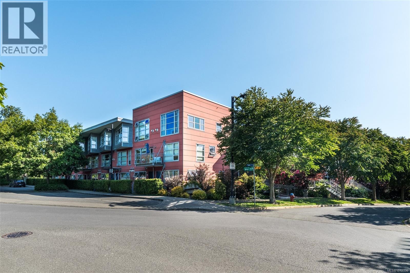 413 90 Regatta Landing, Victoria