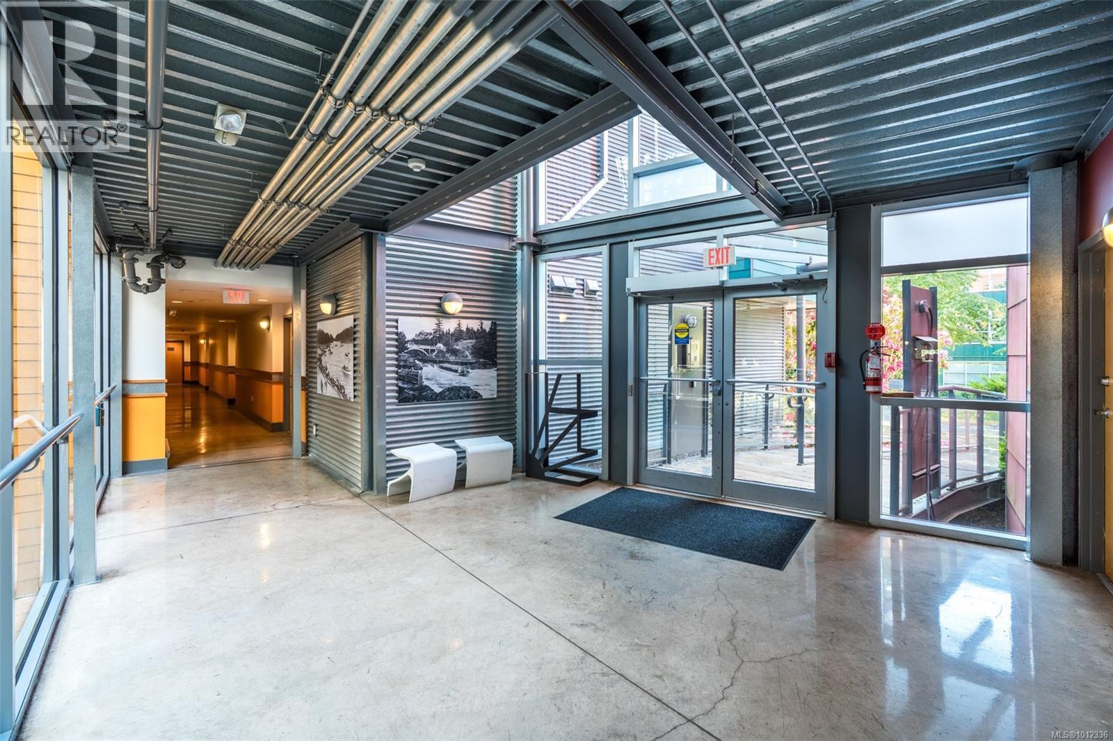 413 90 Regatta Landing, Victoria