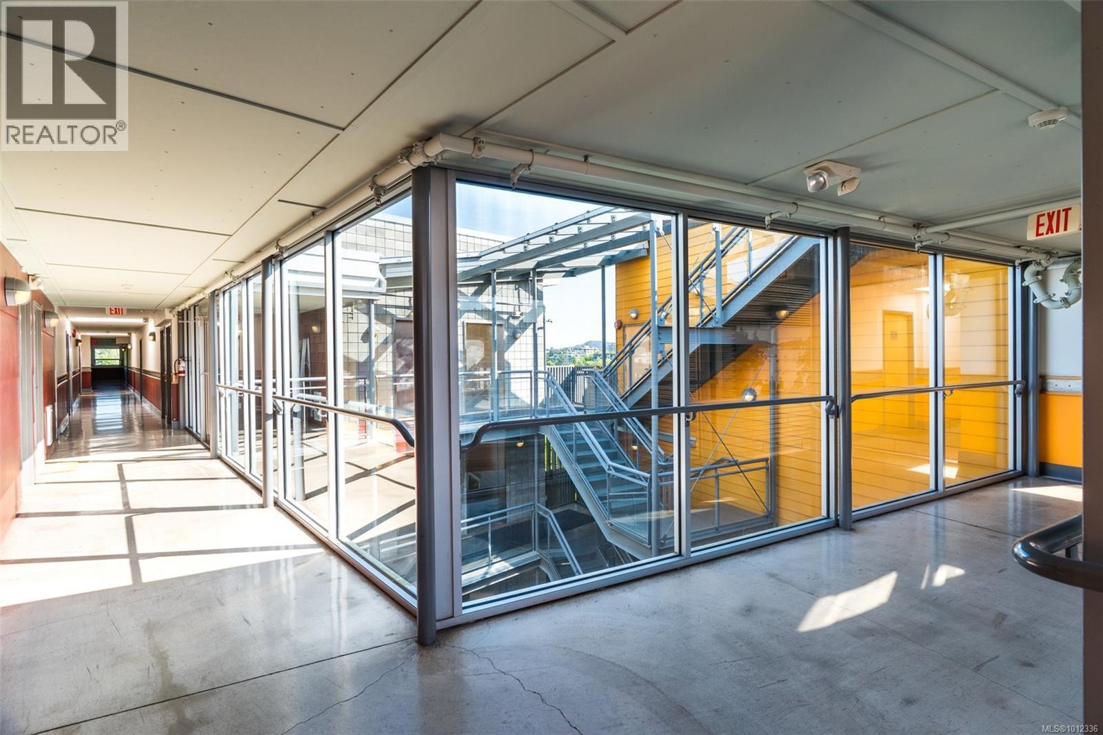 413 90 Regatta Landing, Victoria