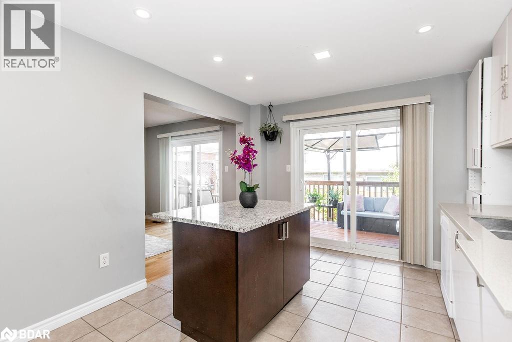 Photo 10 of 16 Bartor Boulevard, Barrie ON