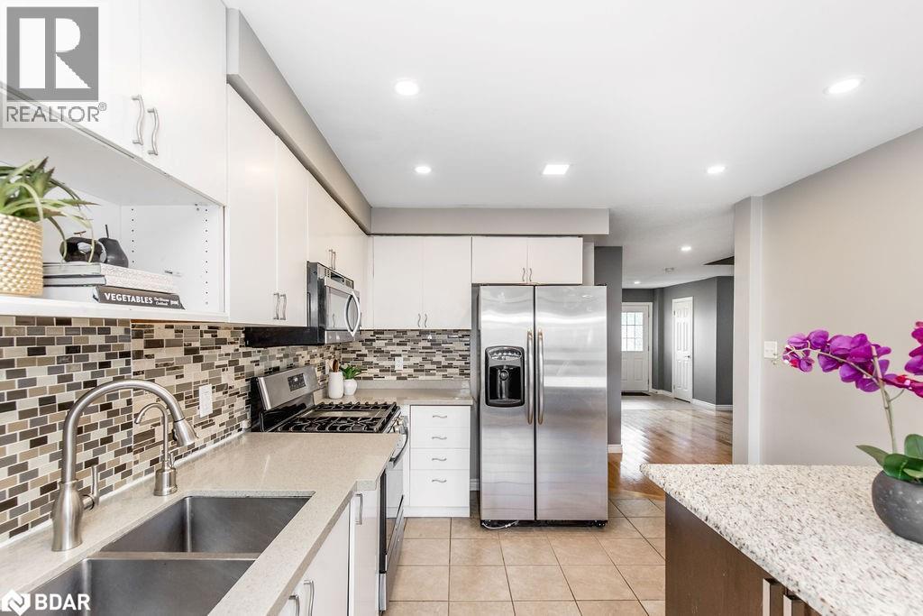Photo 7 of 16 Bartor Boulevard, Barrie ON